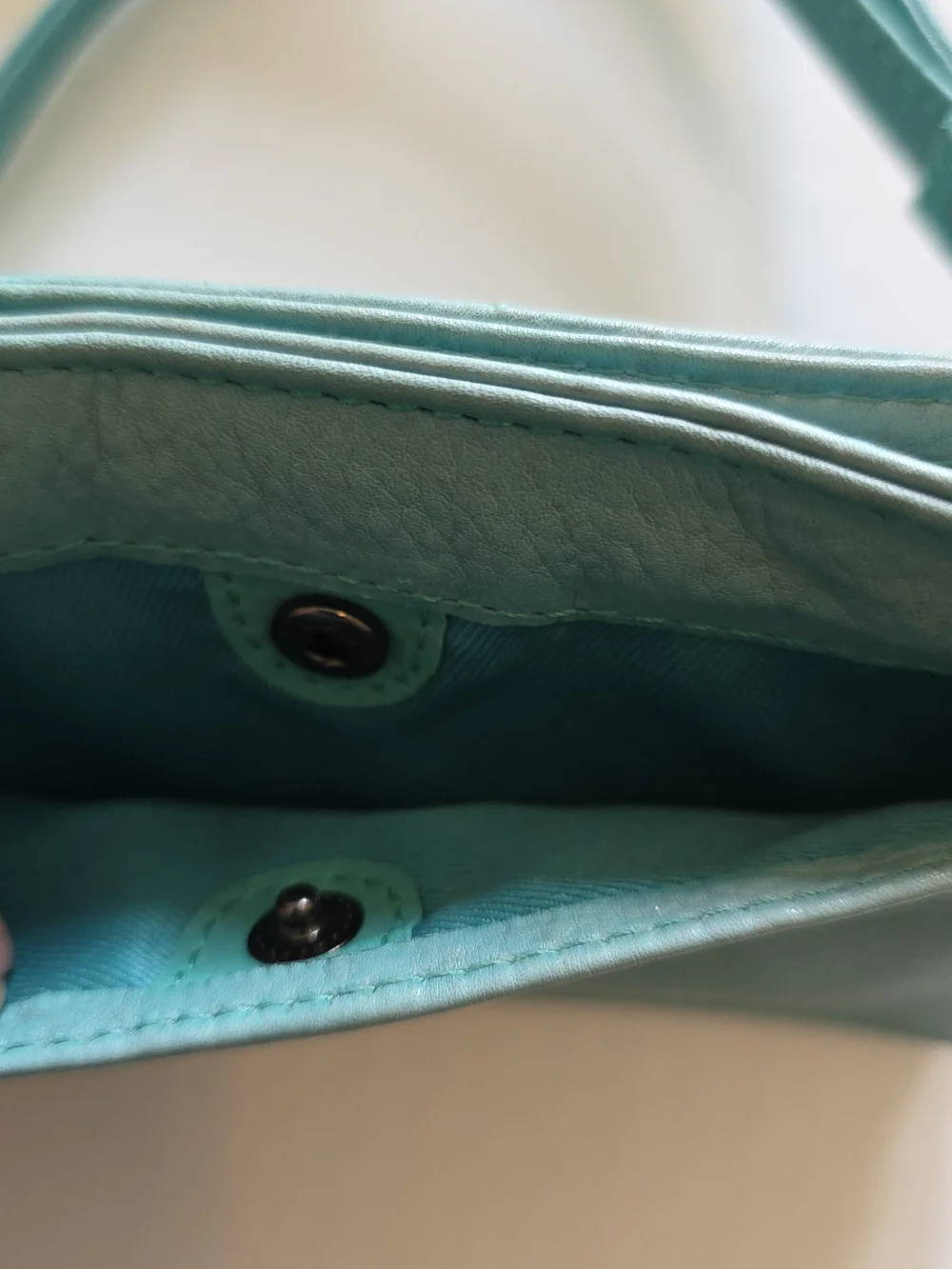 UTERQUE Turquoise Leather Crossbody Wallet Wristlet Quilted Y2K Boho-Luxe